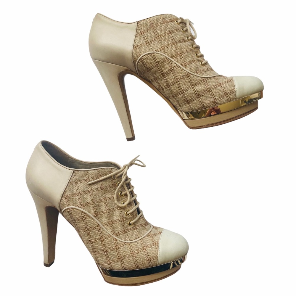 CHANEL Round Toe Lace-Up Platform Bootie Size 39